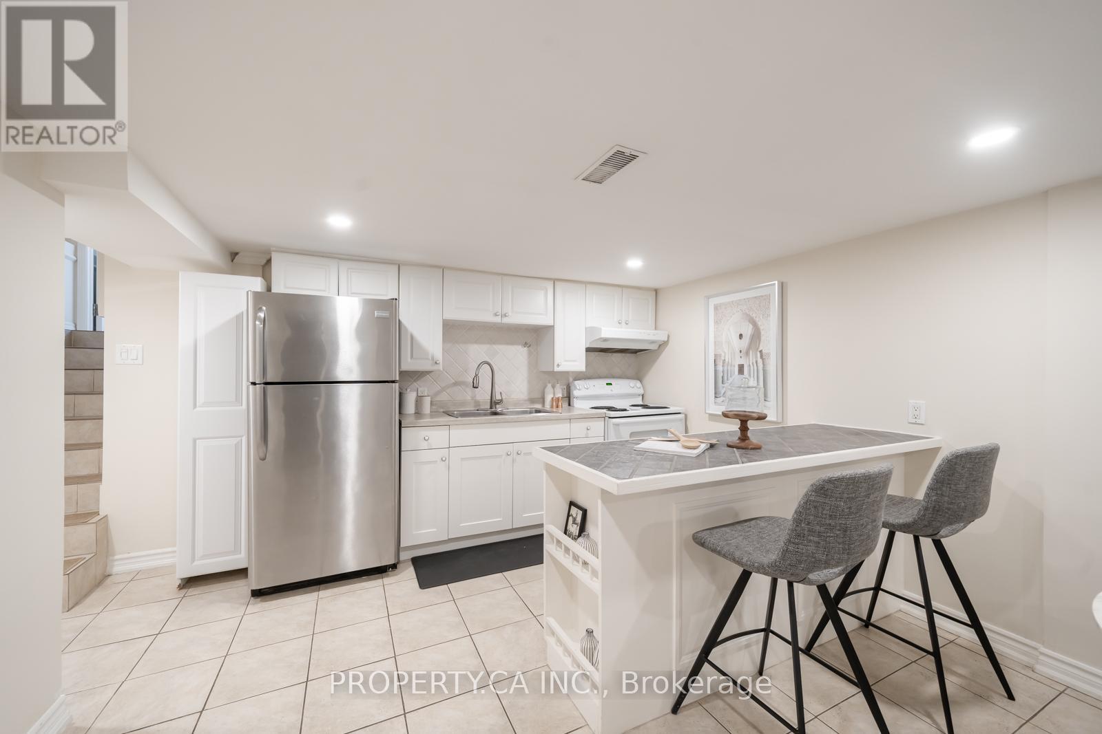 135 Sellers Avenue, Toronto, Ontario  M6E 3V1 - Photo 23 - W12920838