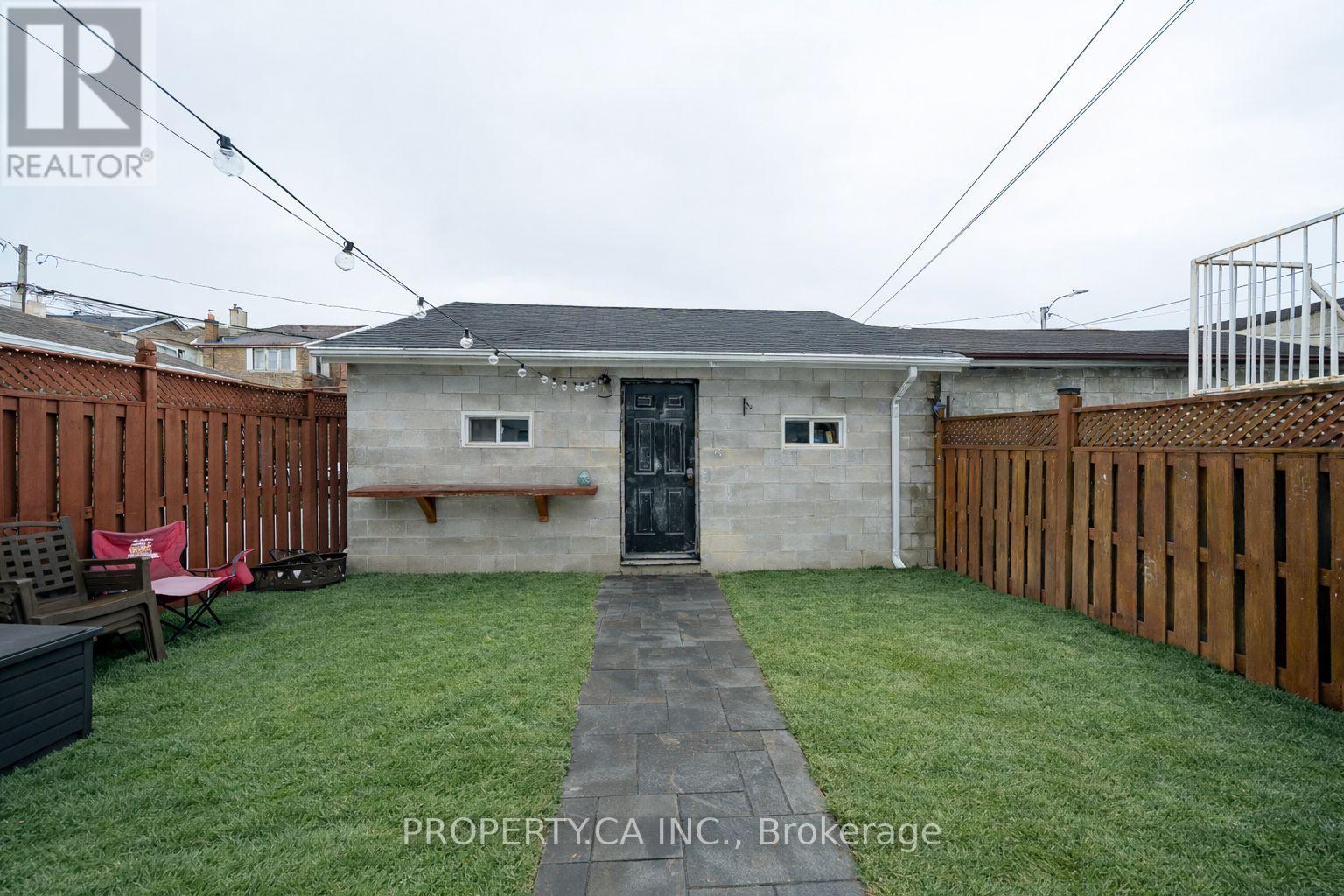 135 Sellers Avenue, Toronto, Ontario  M6E 3V1 - Photo 35 - W12920838