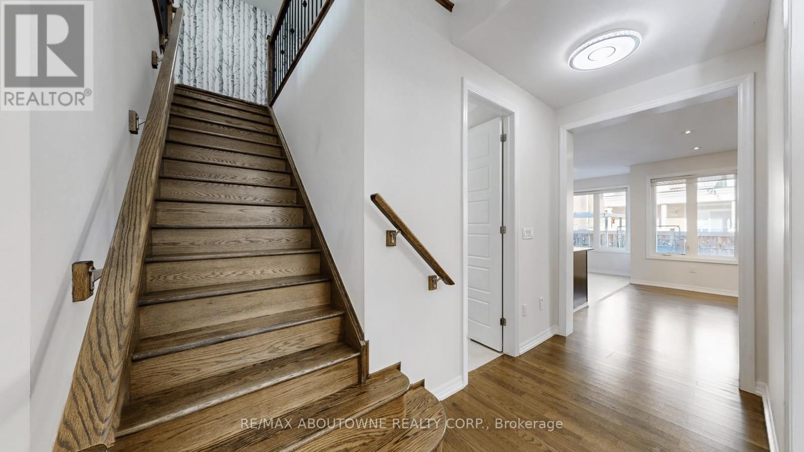 273 Sixteen Mile Drive, Oakville, Ontario  L6M 0V8 - Photo 18 - W12920840