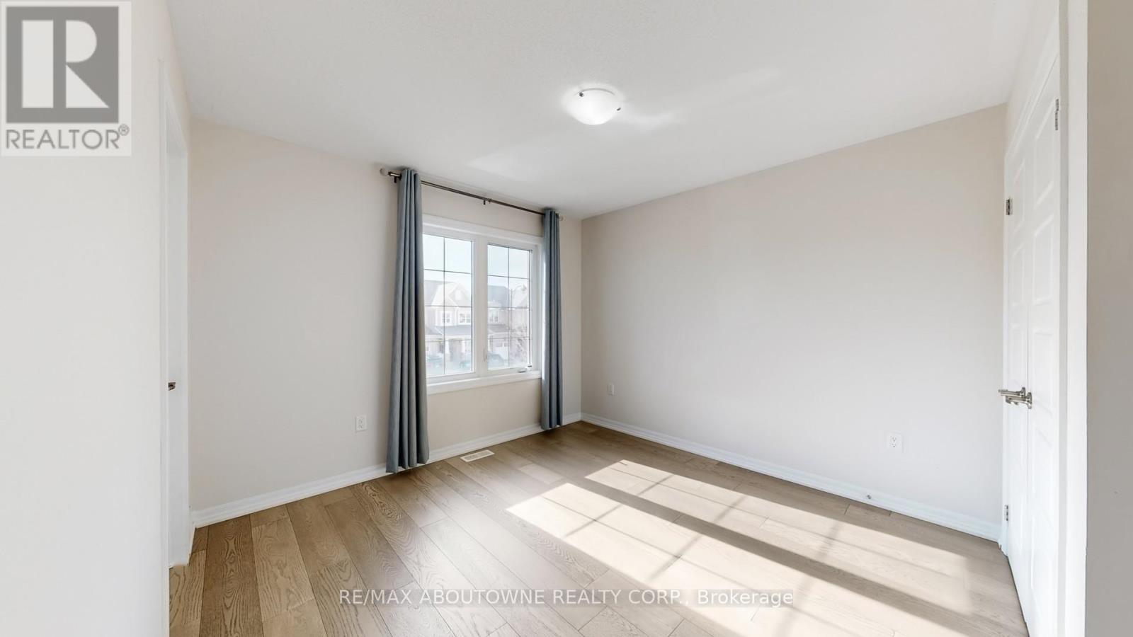 273 Sixteen Mile Drive, Oakville, Ontario  L6M 0V8 - Photo 30 - W12920840