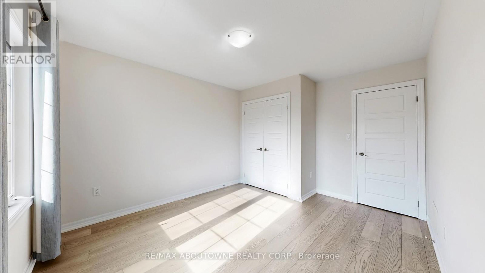 273 Sixteen Mile Drive, Oakville, Ontario  L6M 0V8 - Photo 33 - W12920840