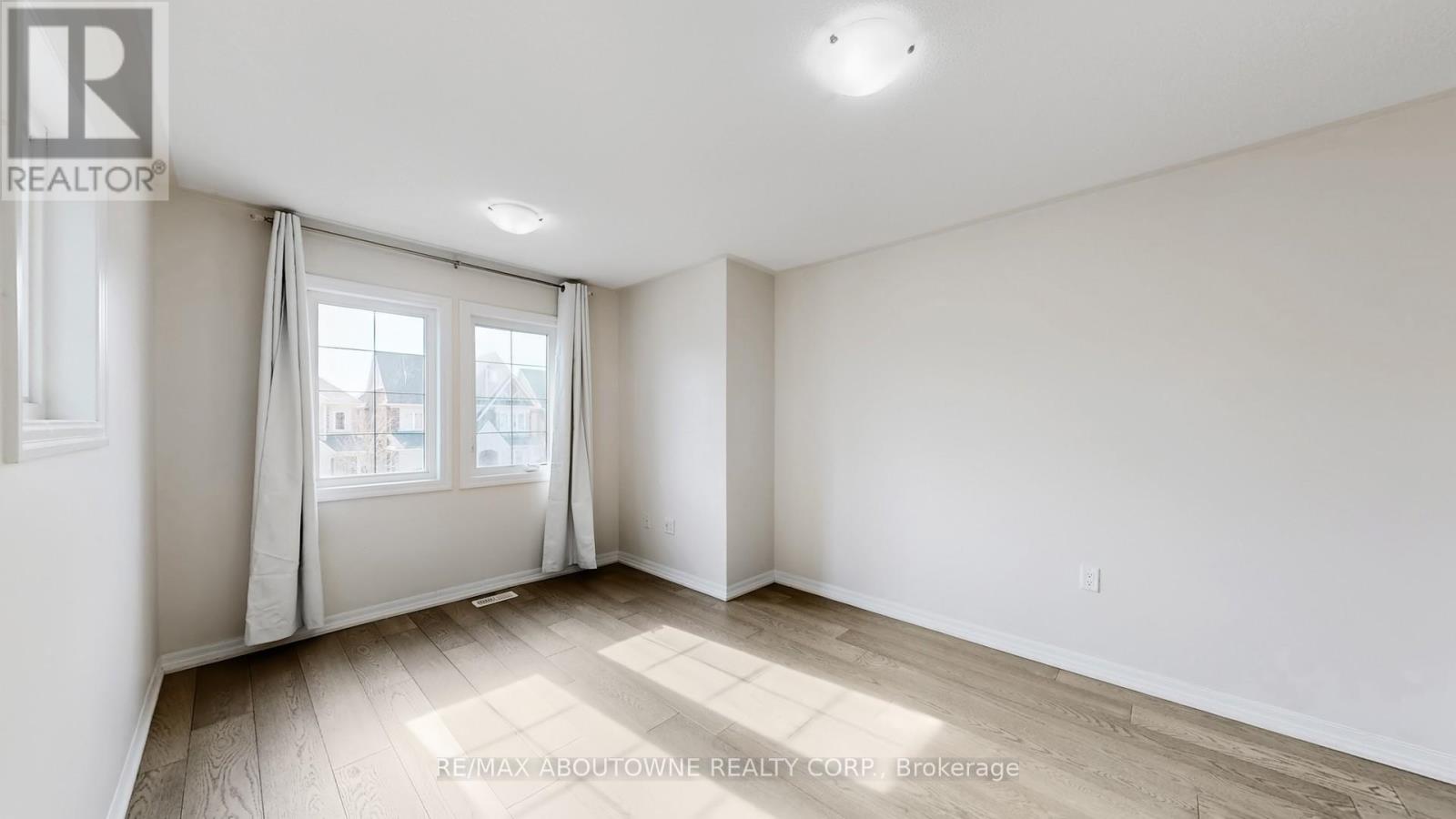 273 Sixteen Mile Drive, Oakville, Ontario  L6M 0V8 - Photo 38 - W12920840