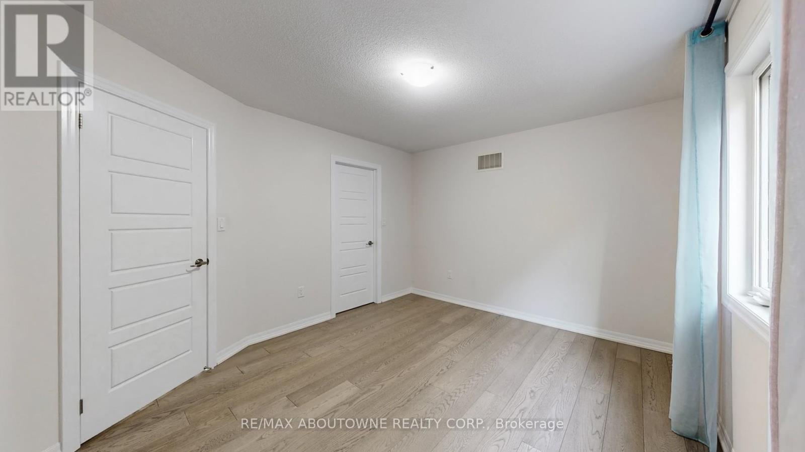 273 Sixteen Mile Drive, Oakville, Ontario  L6M 0V8 - Photo 46 - W12920840