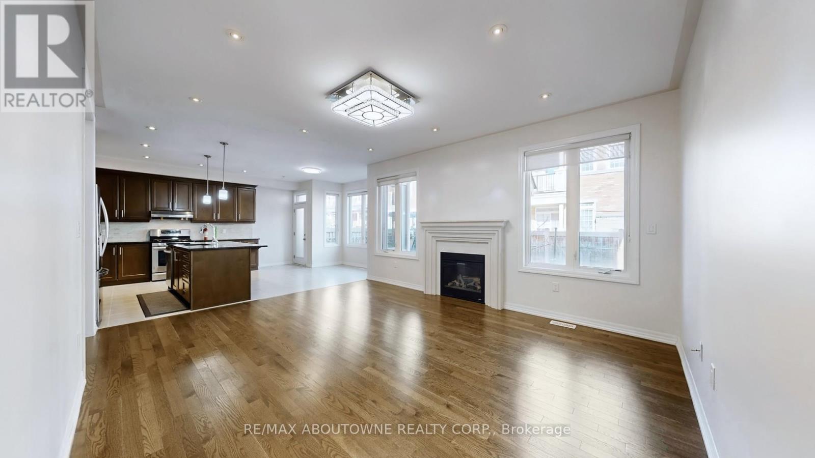 273 Sixteen Mile Drive, Oakville, Ontario  L6M 0V8 - Photo 6 - W12920840