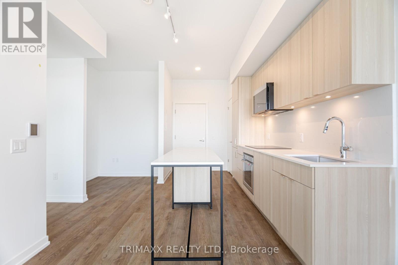 906 - 251 Masonry Way, Mississauga, Ontario  L5H 0B3 - Photo 11 - W12920846