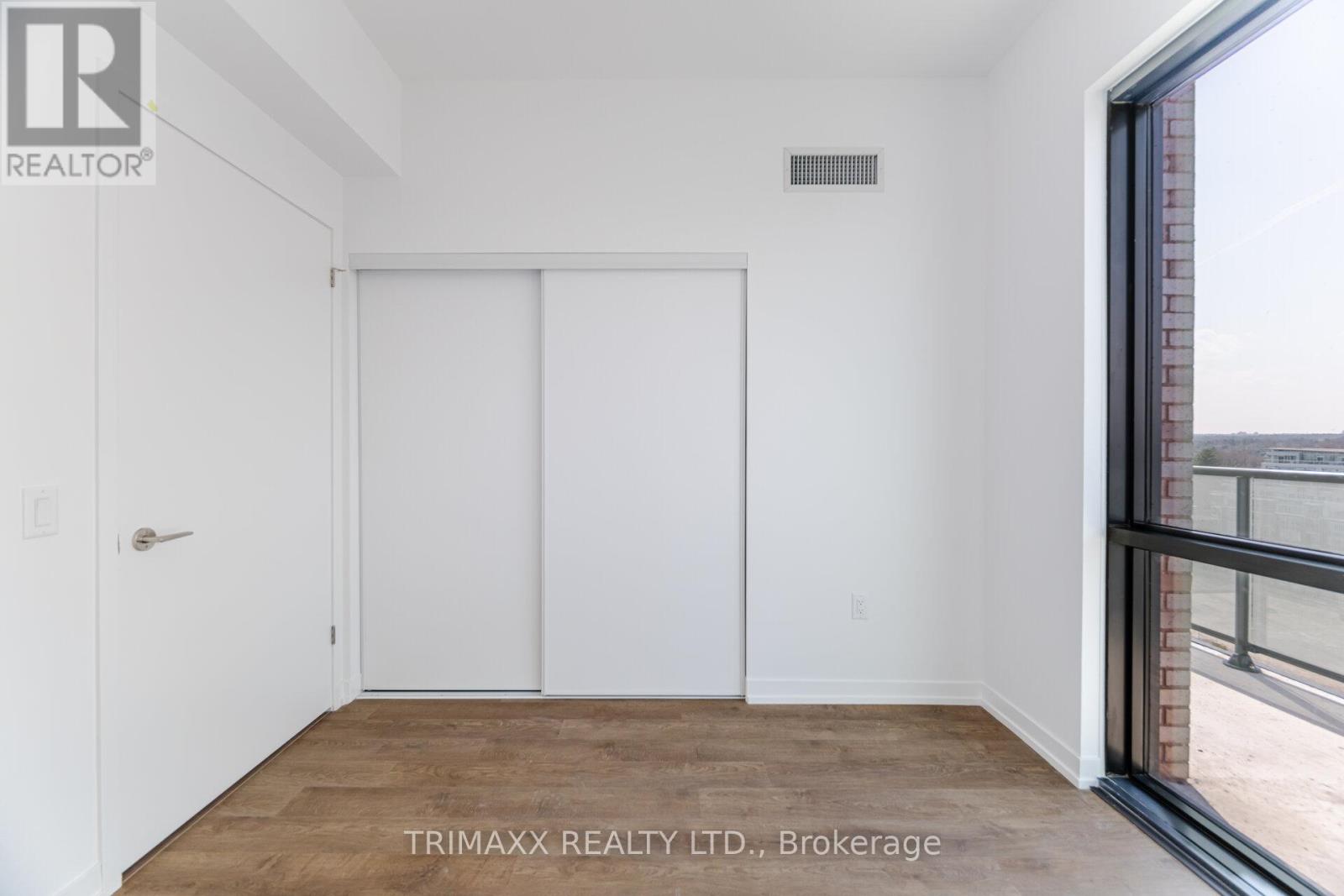 906 - 251 Masonry Way, Mississauga, Ontario  L5H 0B3 - Photo 17 - W12920846