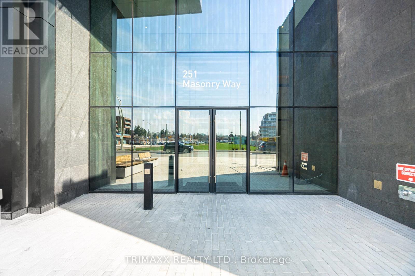 906 - 251 Masonry Way, Mississauga, Ontario  L5H 0B3 - Photo 28 - W12920846