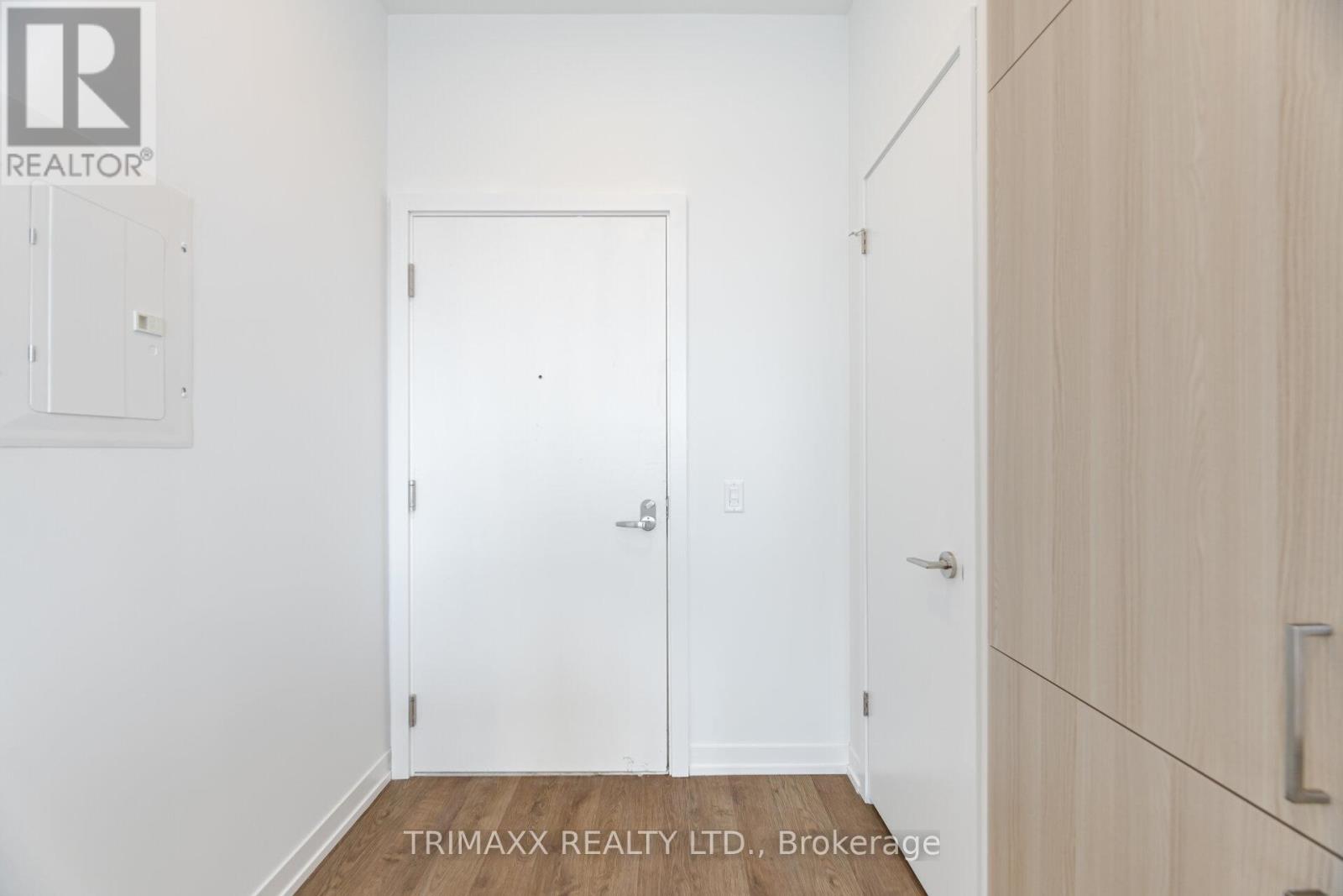 906 - 251 Masonry Way, Mississauga, Ontario  L5H 0B3 - Photo 5 - W12920846