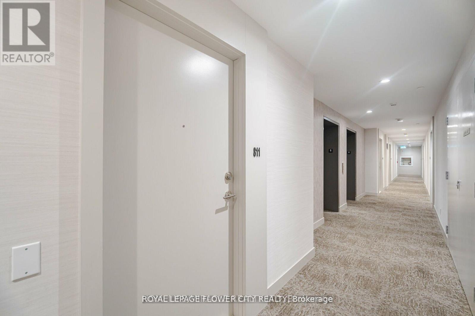 811 - 215 Veterans Drive, Brampton, Ontario  L7A 0B6 - Photo 2 - W12920906
