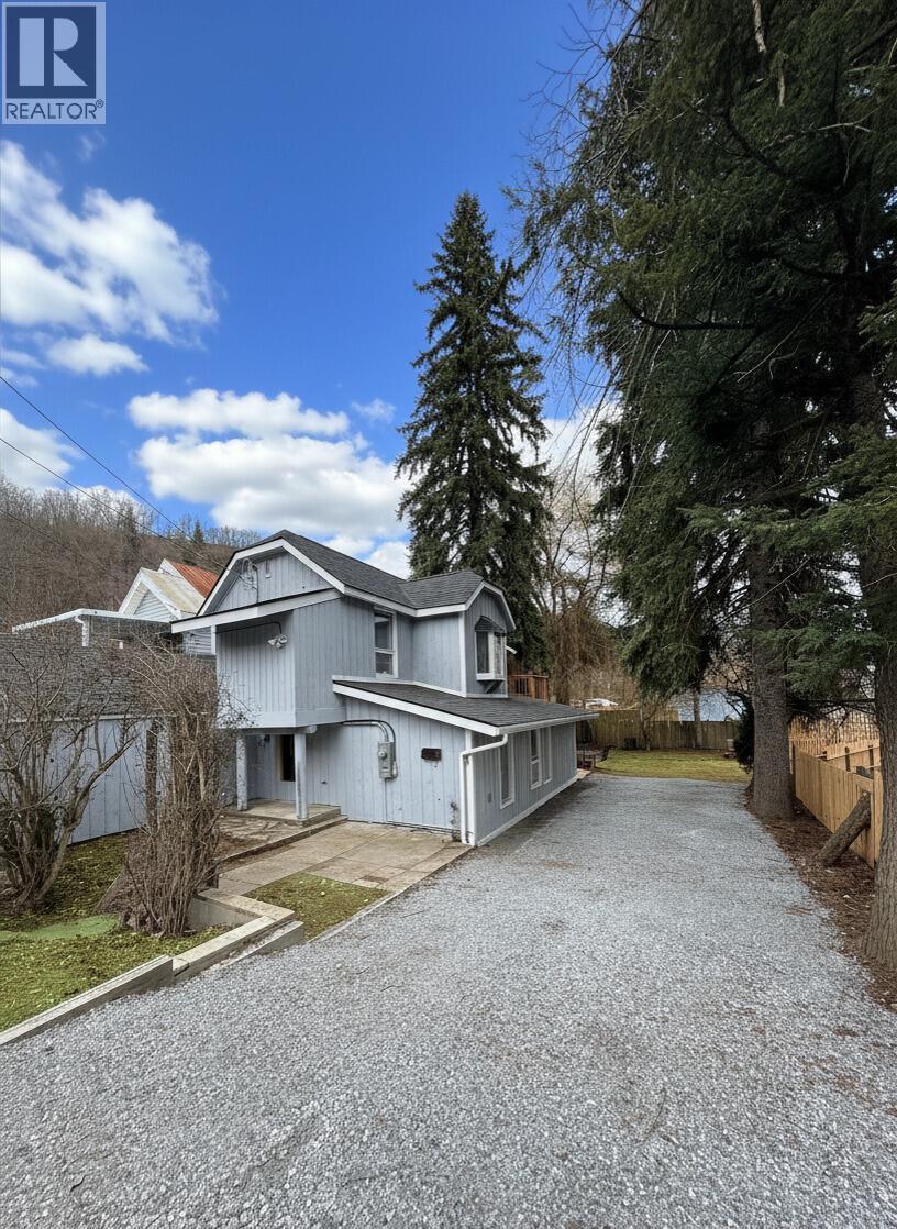 621 Turner Street, Warfield, British Columbia  V1R 2P8 - Photo 33 - 10371467