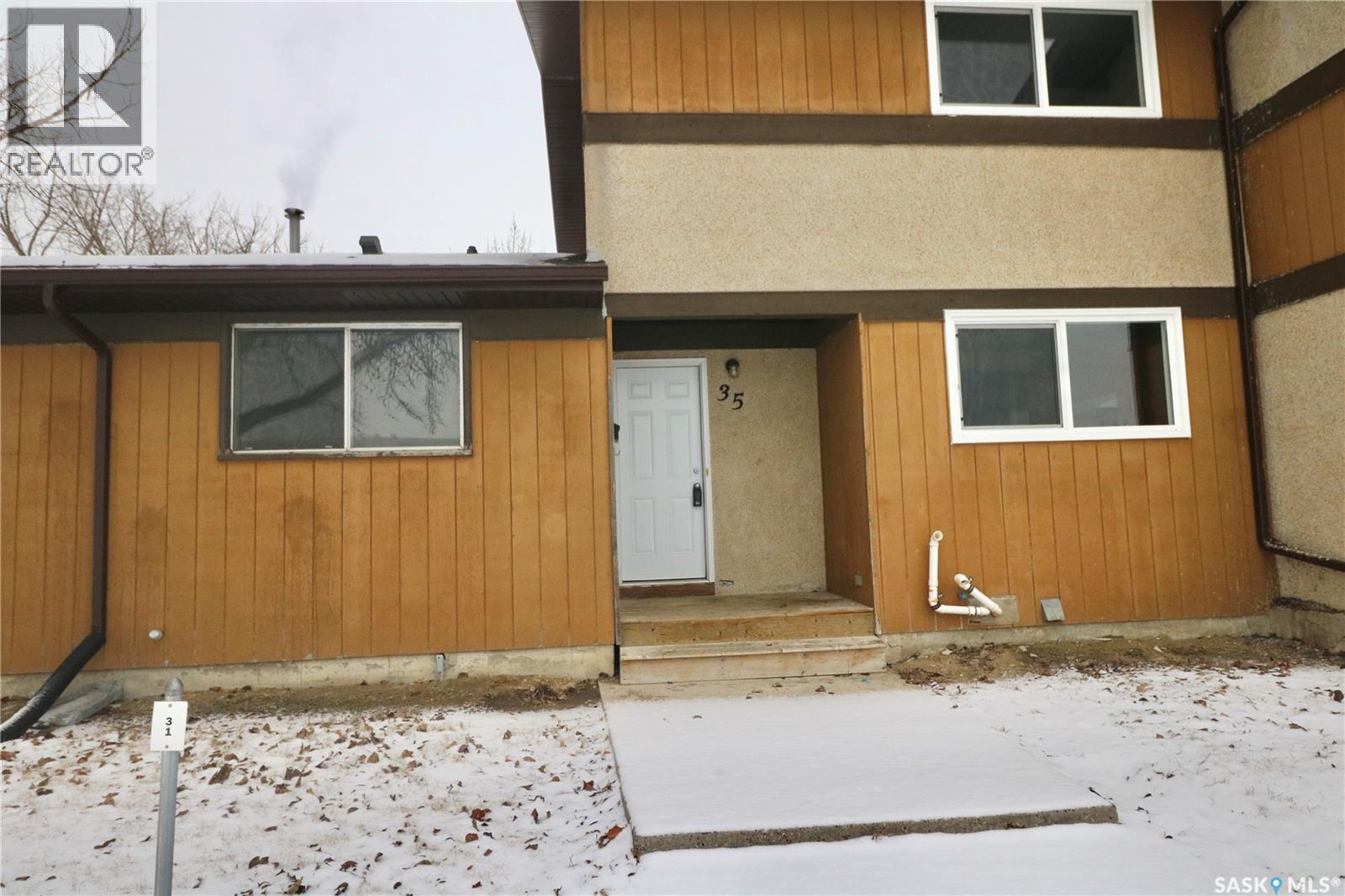 35 Mackenzie WAY, Regina, Saskatchewan