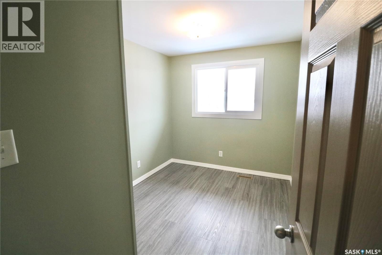 35 Mackenzie Way, Regina, Saskatchewan  S4N 5M5 - Photo 9 - SK031228