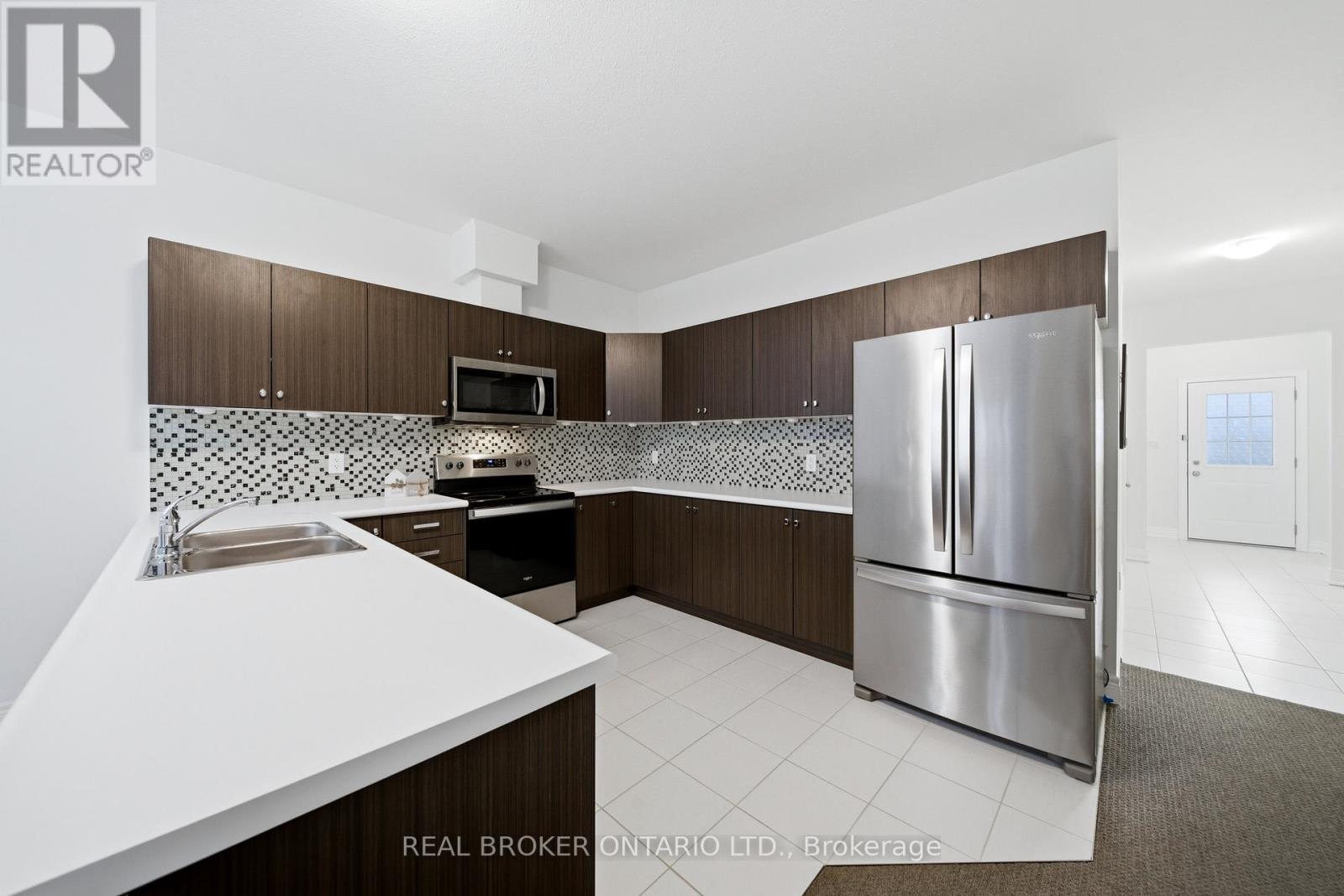 450 Viking Street, Fort Erie, Ontario  L2A 0E3 - Photo 8 - X12920800