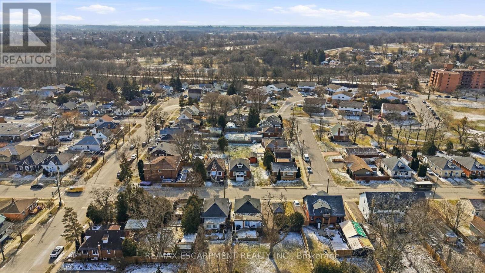 74 Brunswick Street, Brantford, Ontario  N3T 1G4 - Photo 13 - X12920848