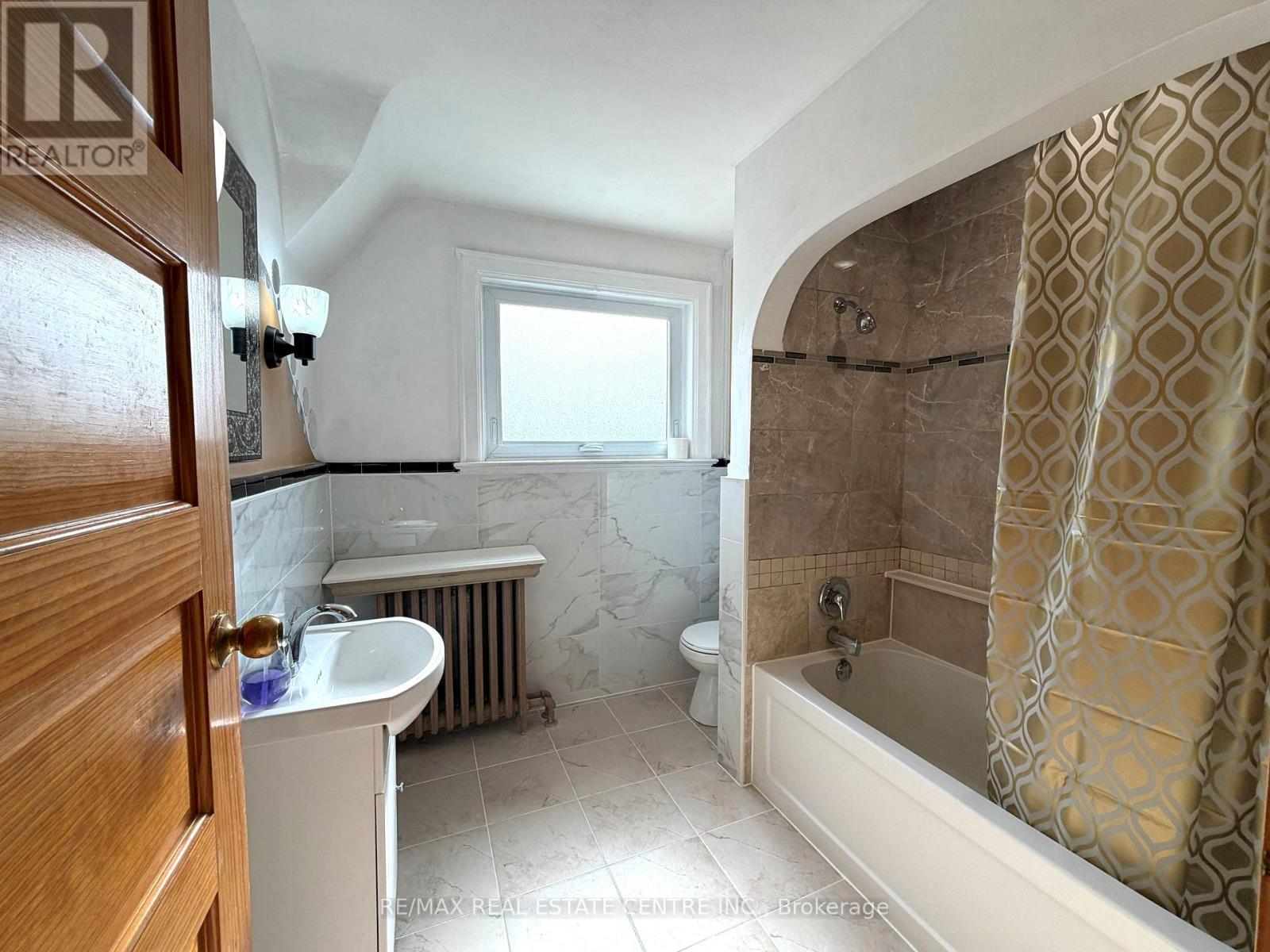 218 Weber Street E, Kitchener, Ontario  N2H 1E8 - Photo 10 - X12920870