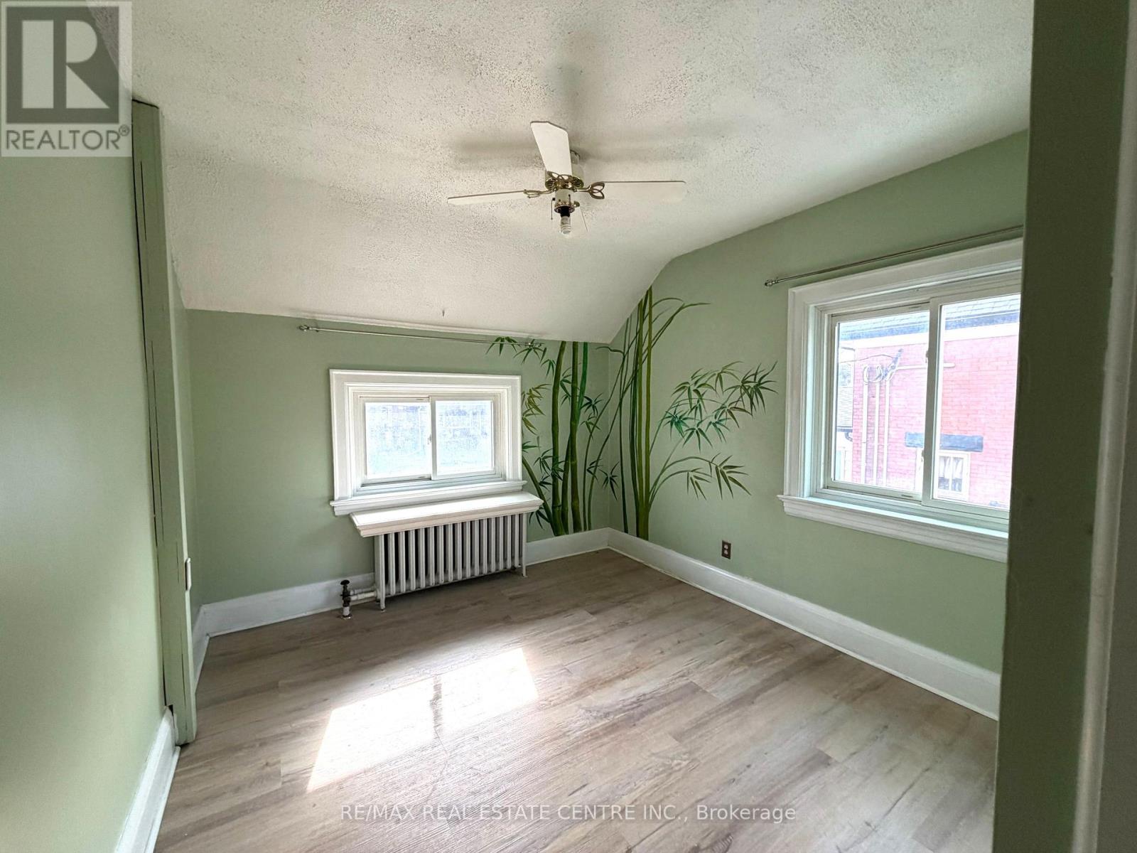 218 Weber Street E, Kitchener, Ontario  N2H 1E8 - Photo 8 - X12920870