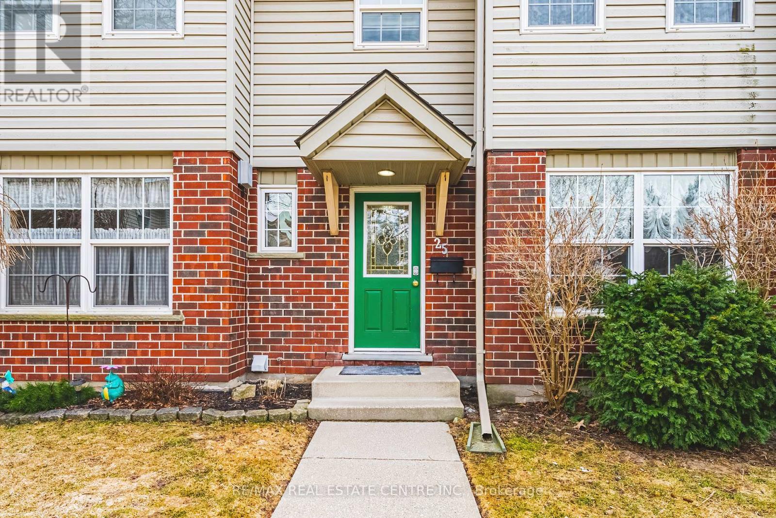 25 - 26 Poplar Drive, Cambridge, Ontario  N3C 4A3 - Photo 2 - X12920898