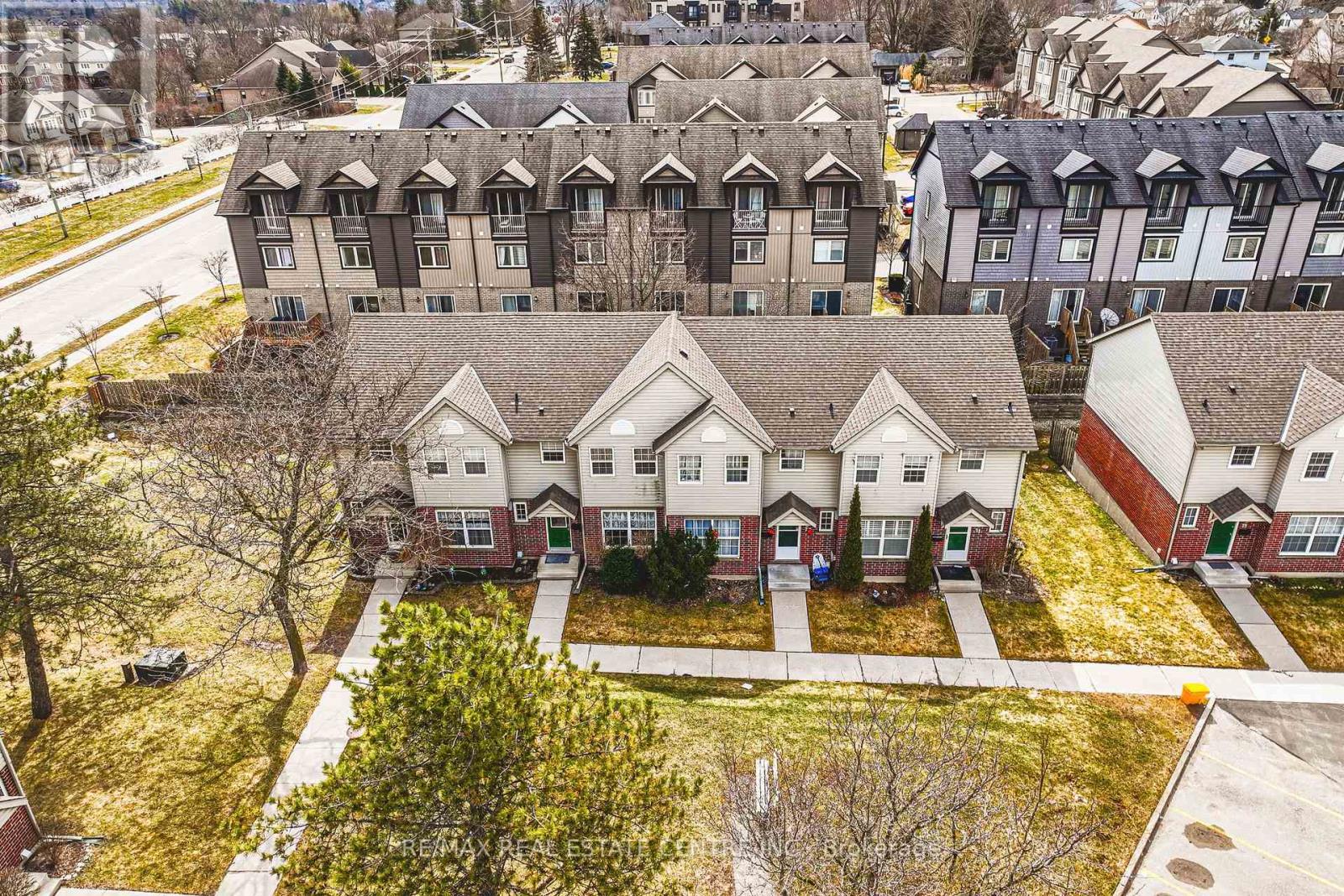 25 - 26 Poplar Drive, Cambridge, Ontario  N3C 4A3 - Photo 3 - X12920898