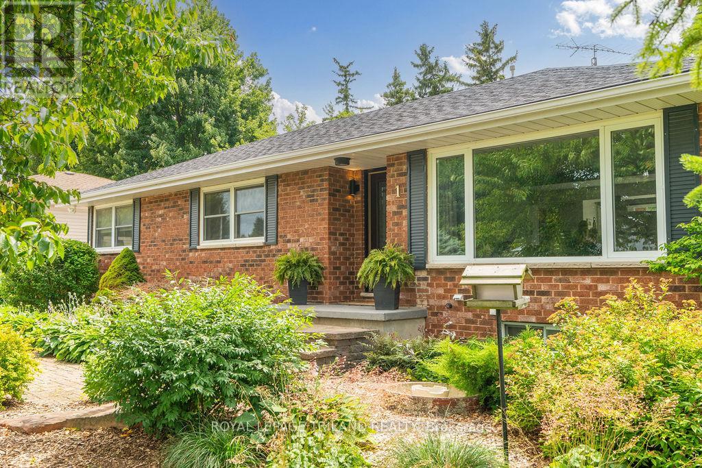 1 DUGALD STREET, Southwest Middlesex, Ontario