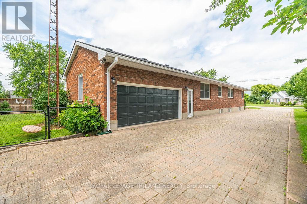 1 Dugald Street, Southwest Middlesex, Ontario  N0L 1A0 - Photo 36 - X12868704