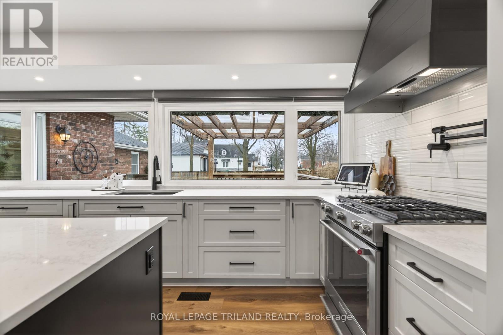 1 Dugald Street, Southwest Middlesex, Ontario  N0L 1A0 - Photo 8 - X12868704