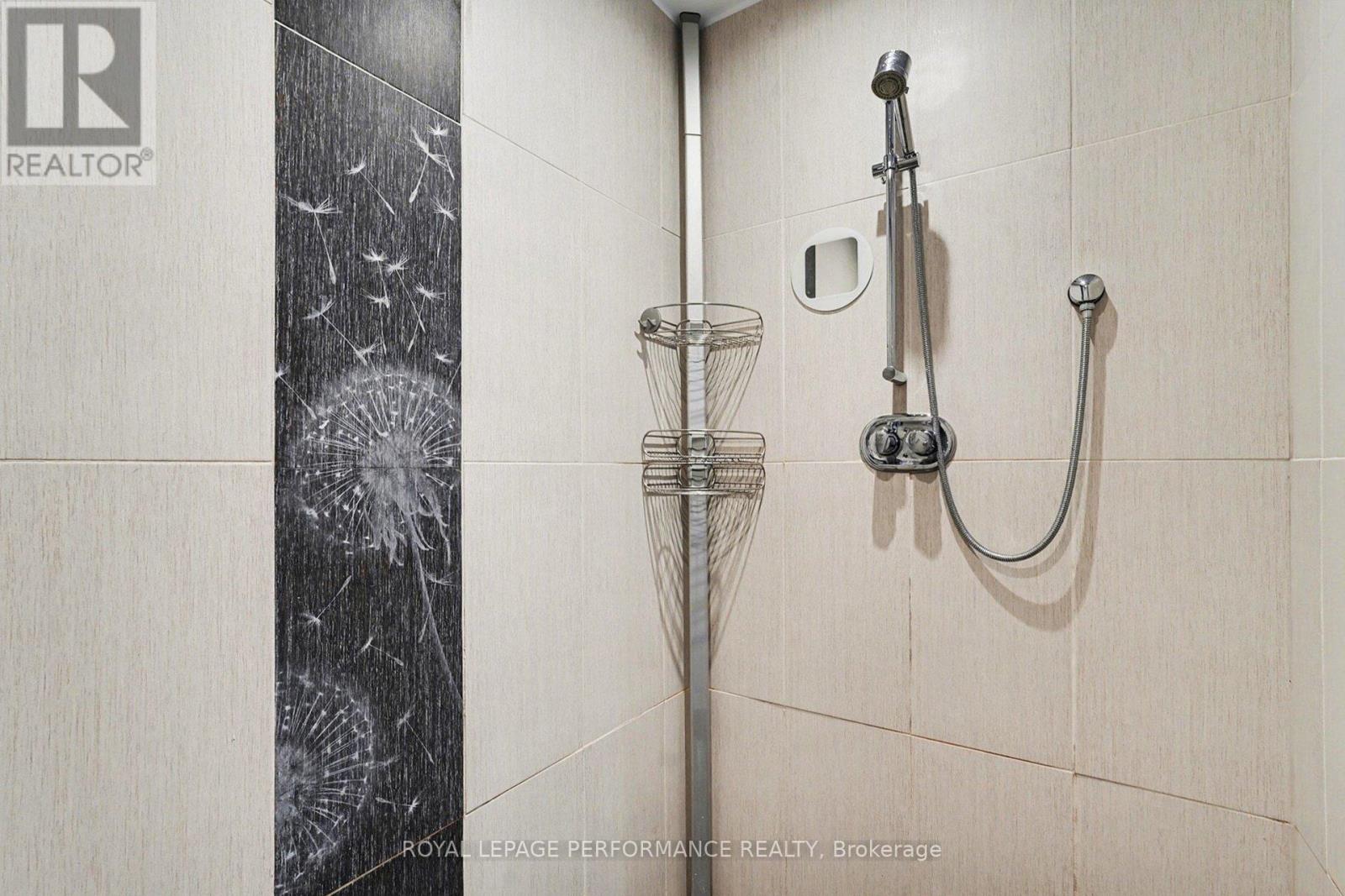 805 Kingsmere Avenue, Ottawa, Ontario  K2A 3J8 - Photo 24 - X12920672