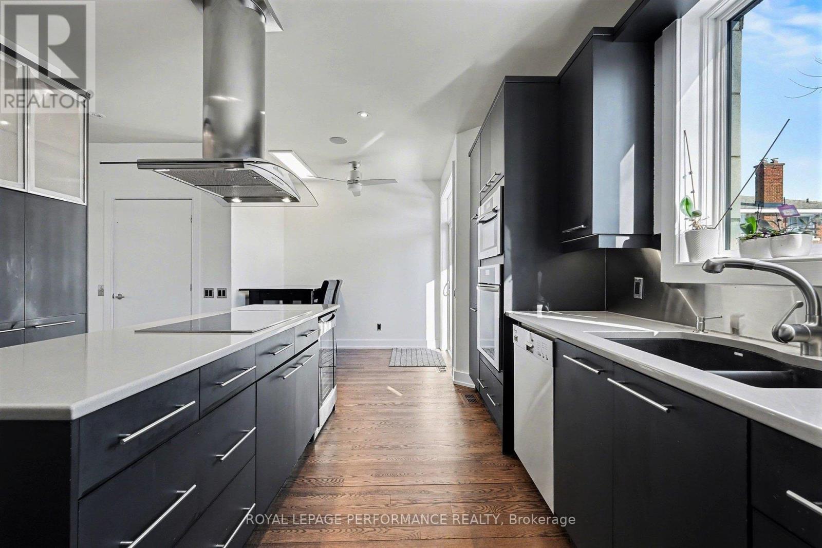 805 Kingsmere Avenue, Ottawa, Ontario  K2A 3J8 - Photo 13 - X12920672