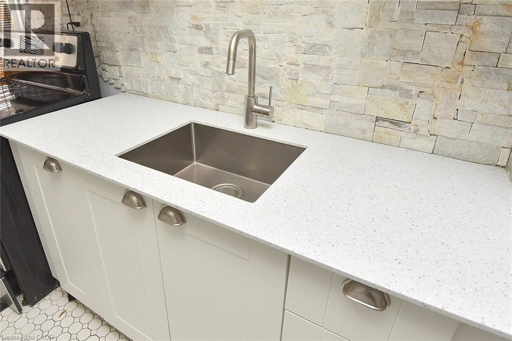 103 Sherman Avenue S, Hamilton, Ontario  L8M 2P8 - Photo 30 - 40814704