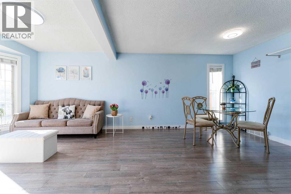 126 Erin Road SE, Calgary, Alberta  T2B 2W8 - Photo 5 - A2296307