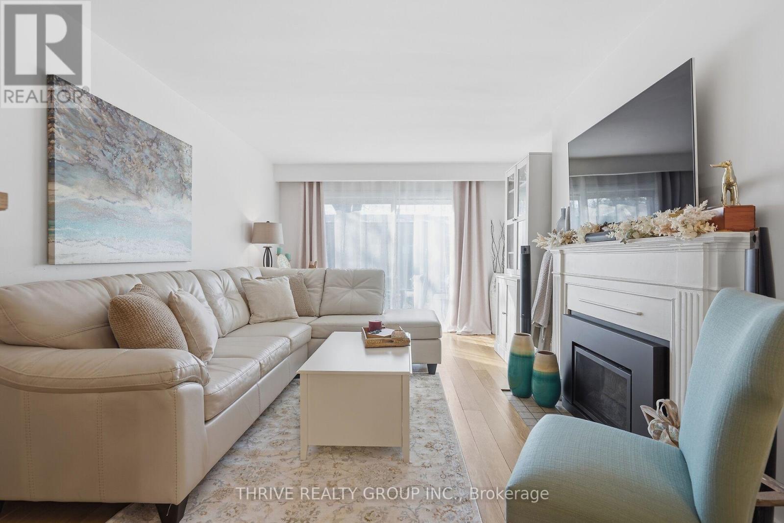 12 Guildwood Walk, London North, Ontario  N6H 3X2 - Photo 5 - X12921120