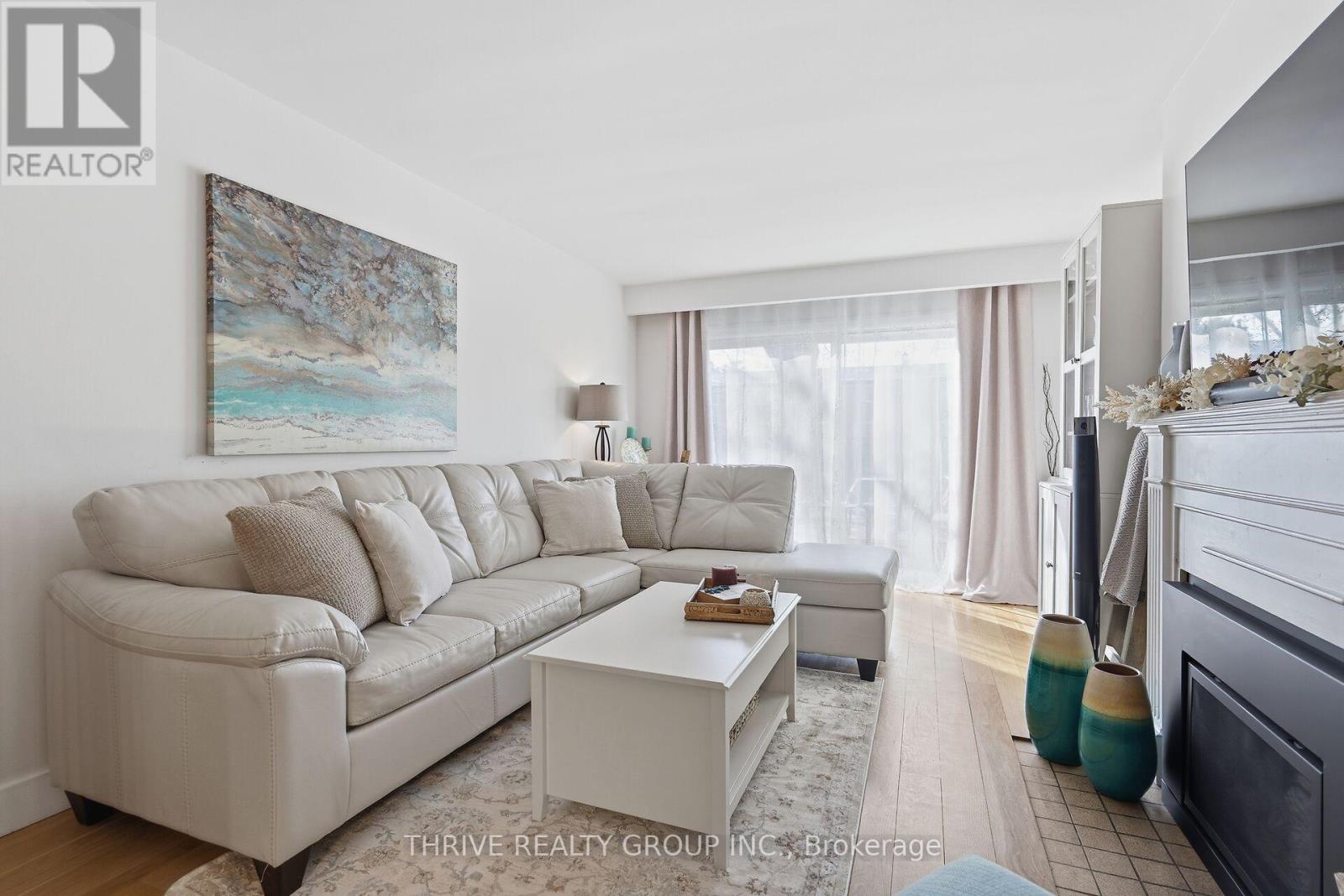 12 Guildwood Walk, London North, Ontario  N6H 3X2 - Photo 6 - X12921120