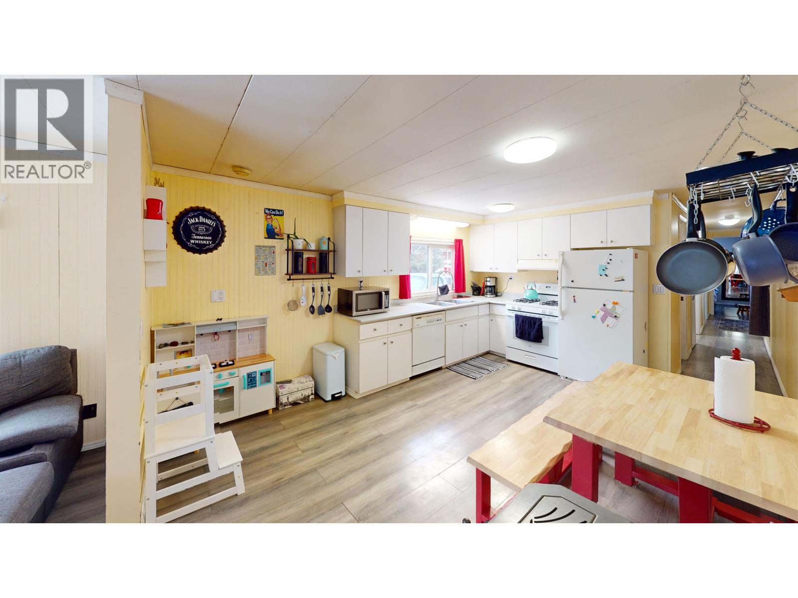 1358 Bass Road, Quesnel, British Columbia  V2J 3W5 - Photo 5 - R3095453