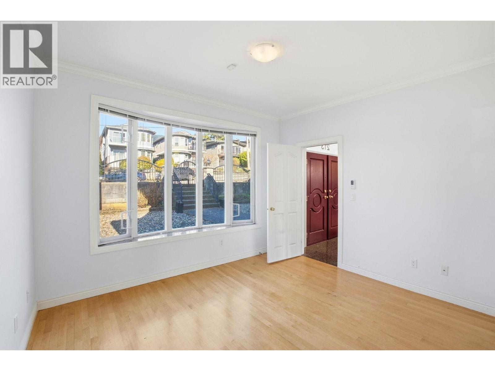 213 W 28th Street, North Vancouver, British Columbia  V7N 2H9 - Photo 23 - R3103556