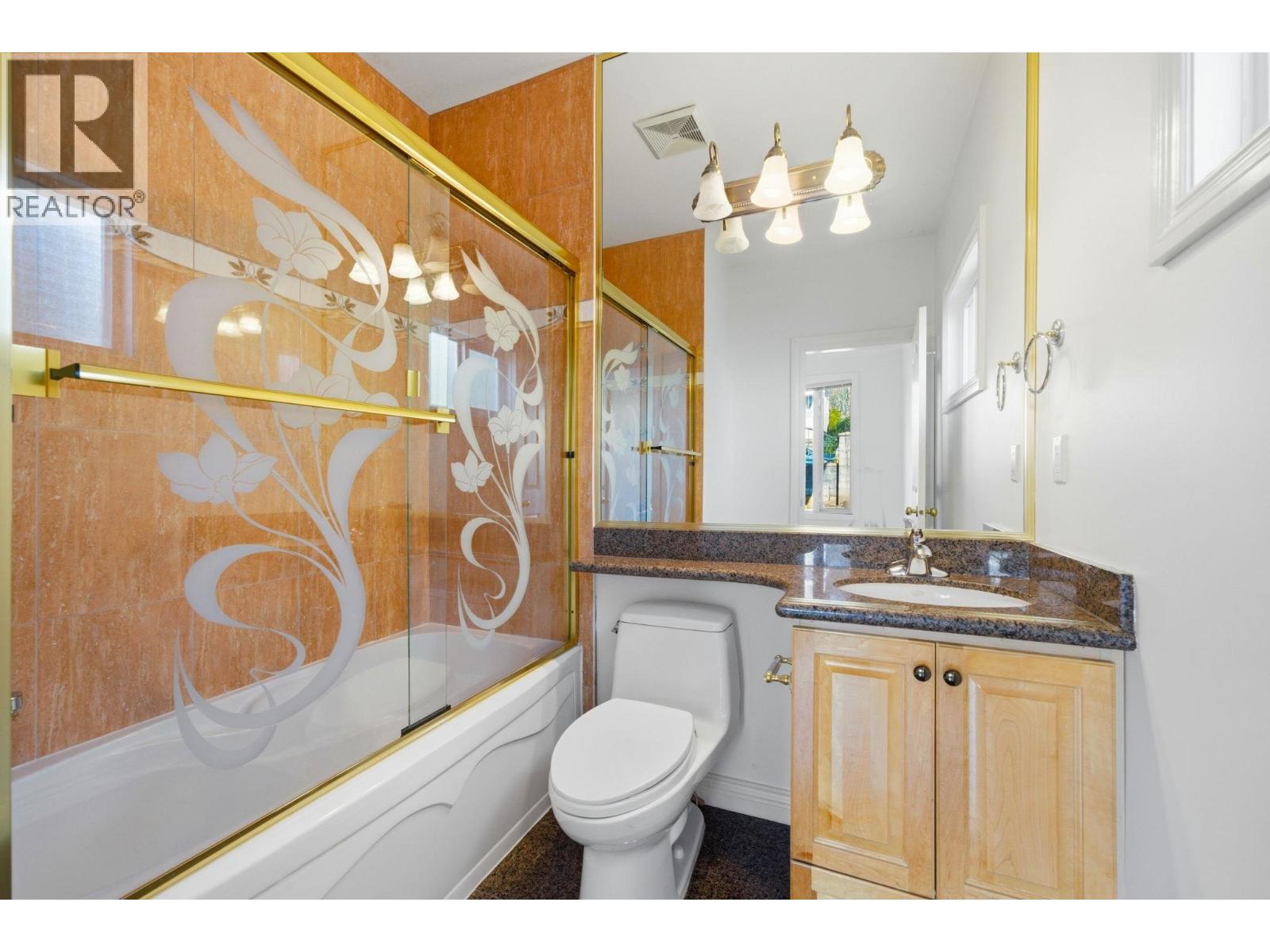 213 W 28th Street, North Vancouver, British Columbia  V7N 2H9 - Photo 24 - R3103556