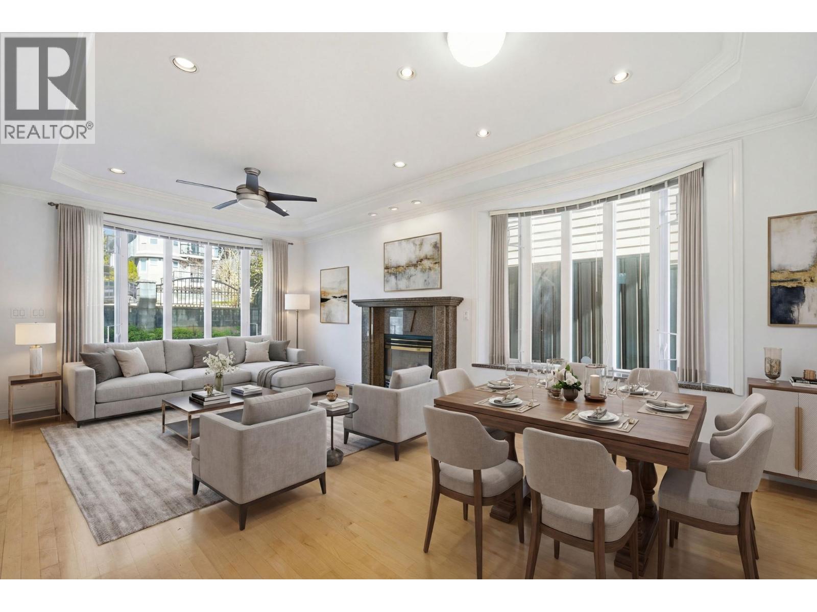 213 W 28TH STREET, North Vancouver, British Columbia