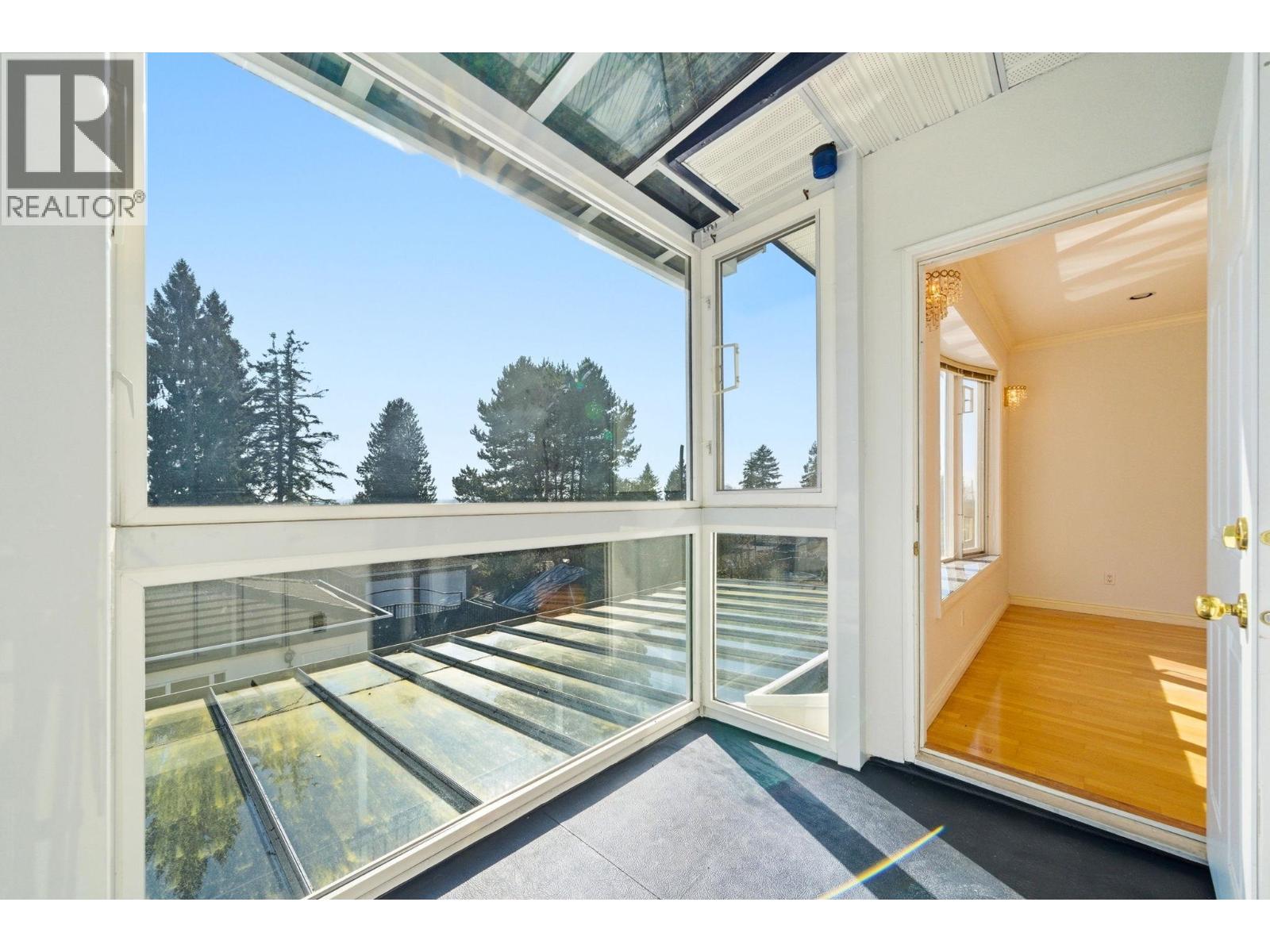 213 W 28th Street, North Vancouver, British Columbia  V7N 2H9 - Photo 17 - R3103556