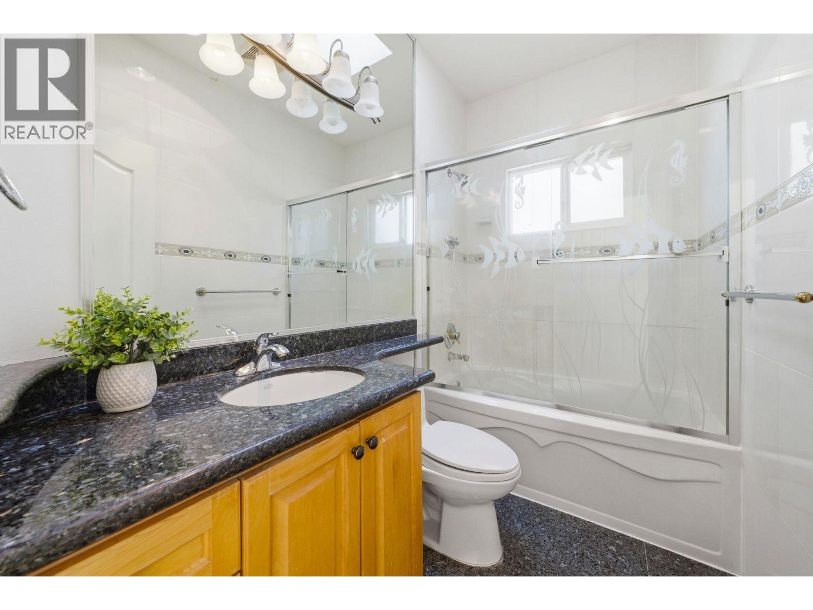 213 W 28th Street, North Vancouver, British Columbia  V7N 2H9 - Photo 19 - R3103556