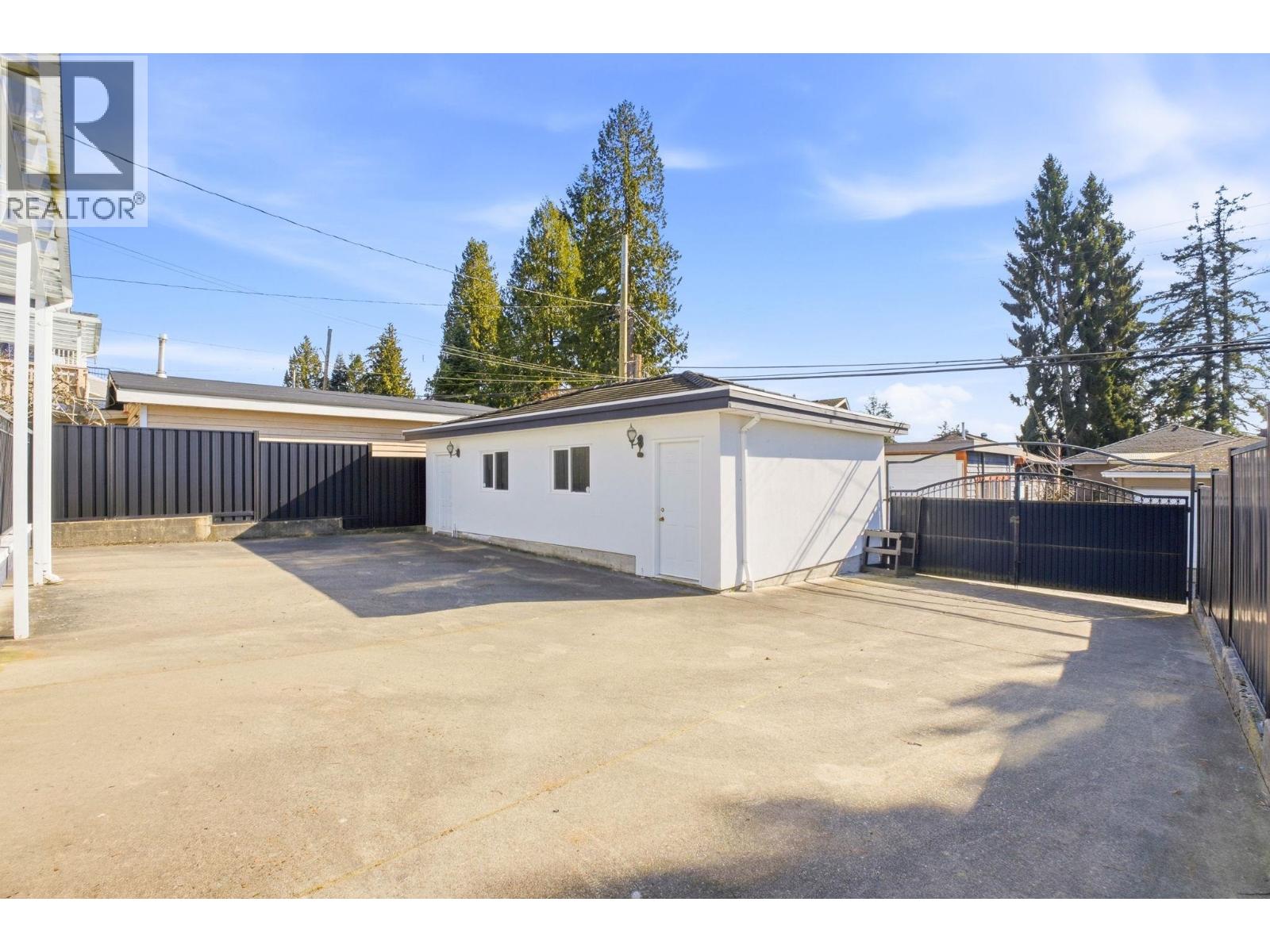 213 W 28th Street, North Vancouver, British Columbia  V7N 2H9 - Photo 30 - R3103556