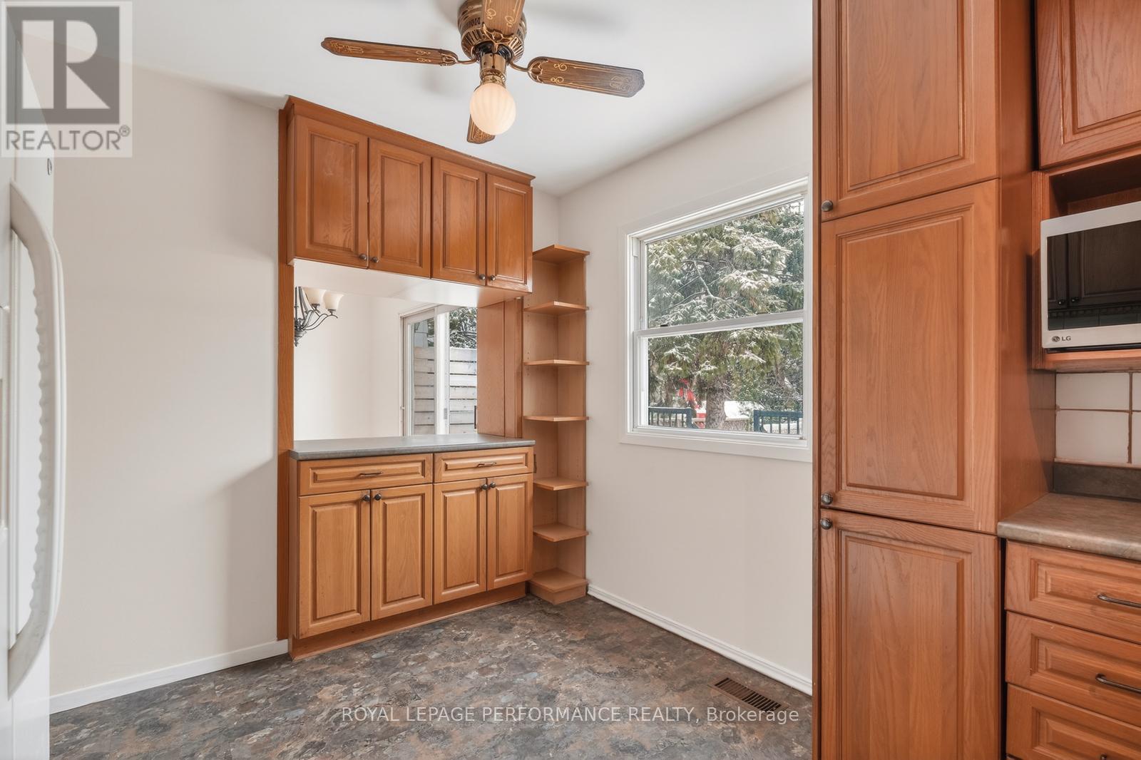 194 Mcelroy Drive, Ottawa, Ontario  K2L 1Y1 - Photo 13 - X12920946