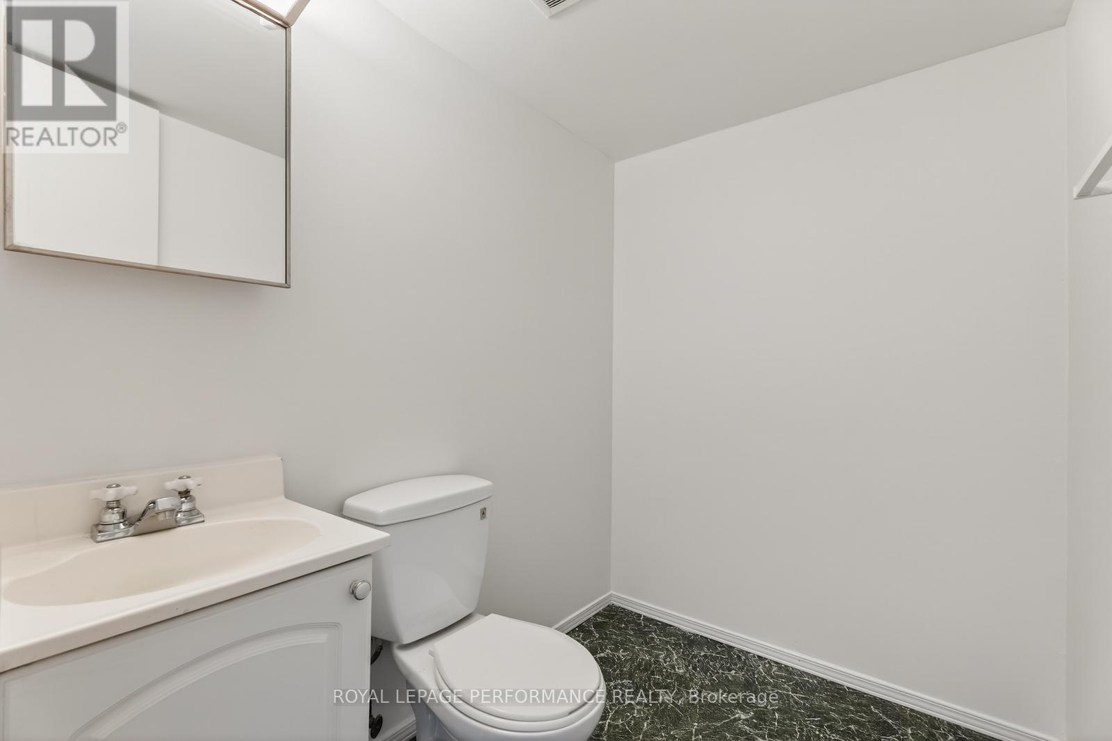 194 Mcelroy Drive, Ottawa, Ontario  K2L 1Y1 - Photo 26 - X12920946