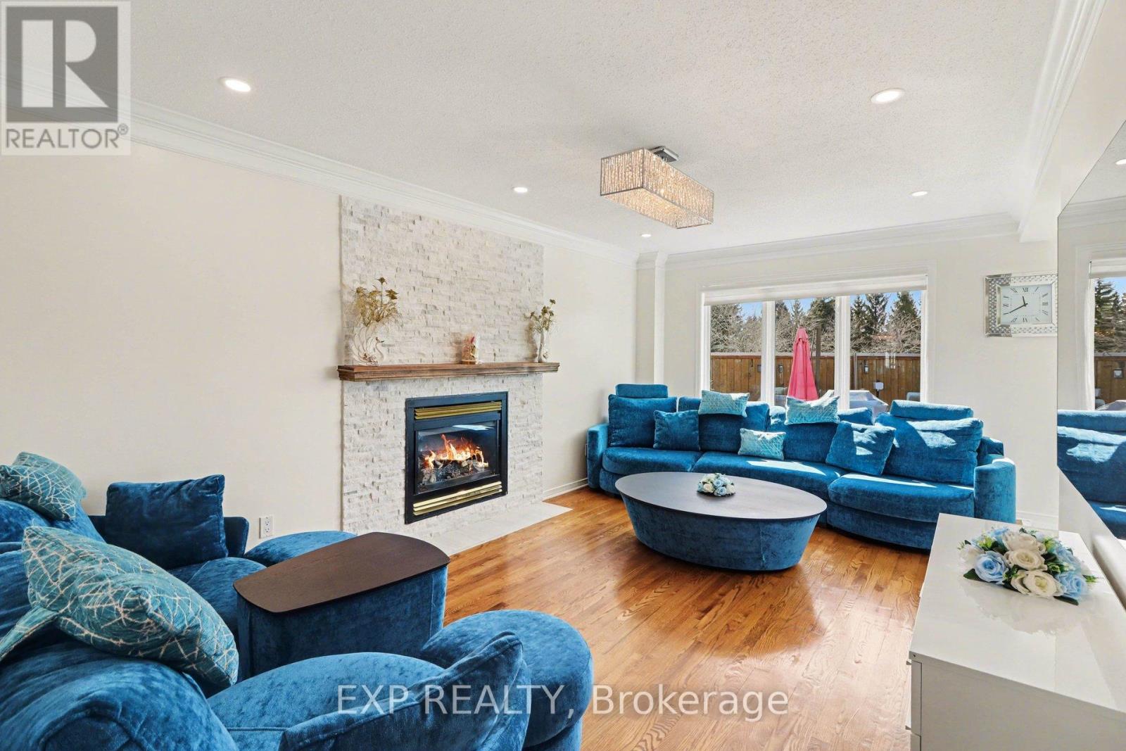 4630 Ogilvie Walk Crescent, Ottawa, Ontario  K1J 1G7 - Photo 5 - X12920968