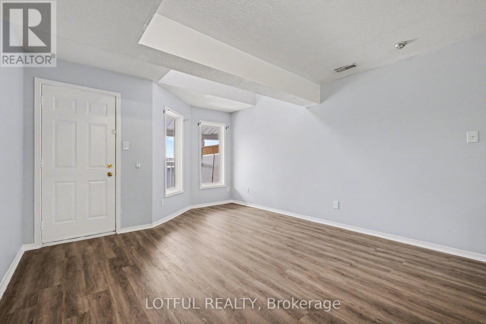 9 - 237 Loretta Avenue S, Ottawa, Ontario  K1S 4P6 - Photo 8 - X12921058