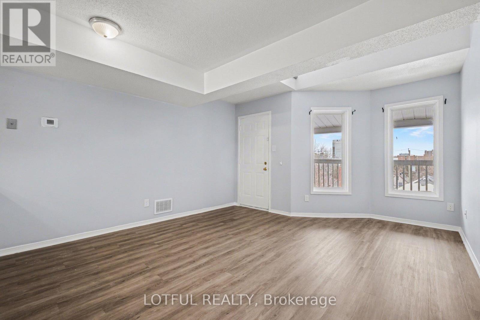 9 - 237 Loretta Avenue S, Ottawa, Ontario  K1S 4P6 - Photo 9 - X12921058