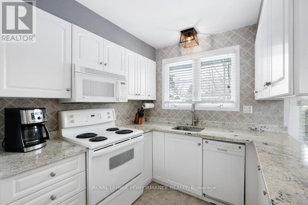 12 Willeth Avenue, Ottawa, Ontario  K2E 5C1 - Photo 12 - X12921064