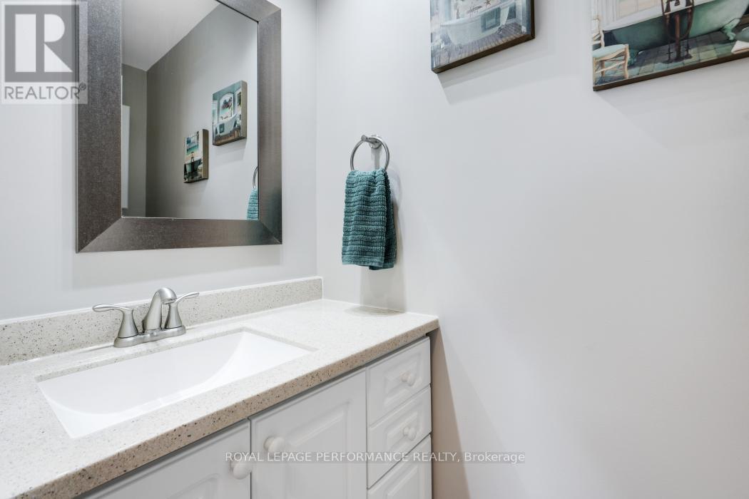 12 Willeth Avenue, Ottawa, Ontario  K2E 5C1 - Photo 18 - X12921064