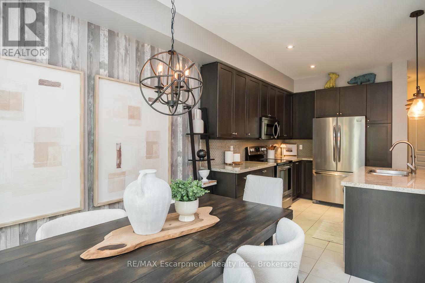 2377 Stone Glen Crescent, Oakville, Ontario  L6M 0C7 - Photo 14 - W12920944