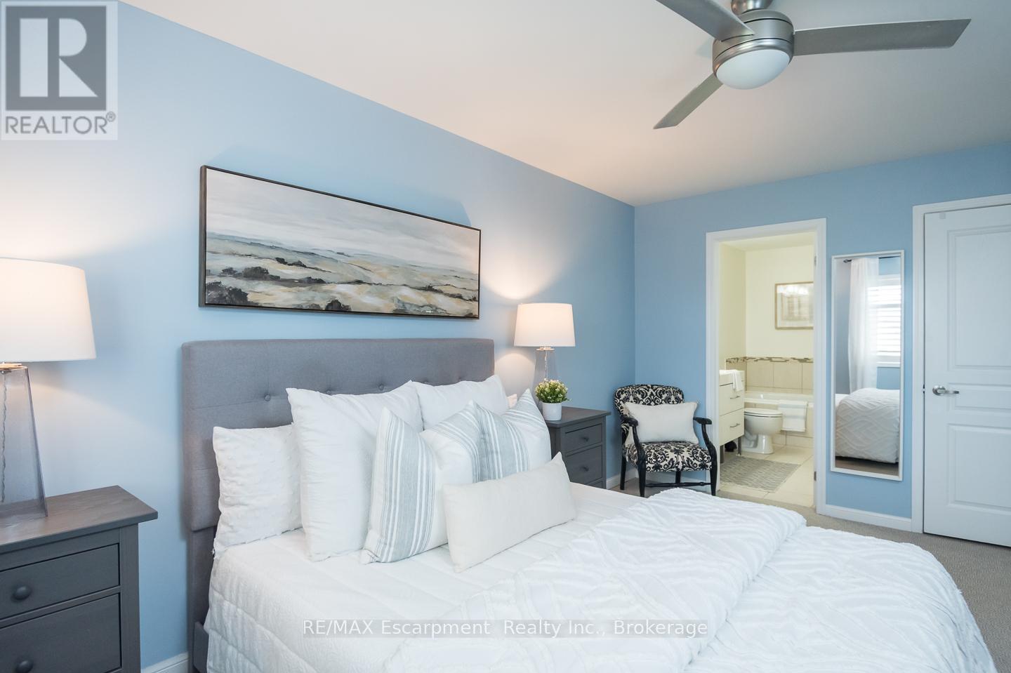 2377 Stone Glen Crescent, Oakville, Ontario  L6M 0C7 - Photo 19 - W12920944