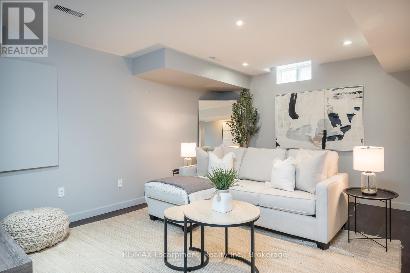 2377 Stone Glen Crescent, Oakville, Ontario  L6M 0C7 - Photo 28 - W12920944