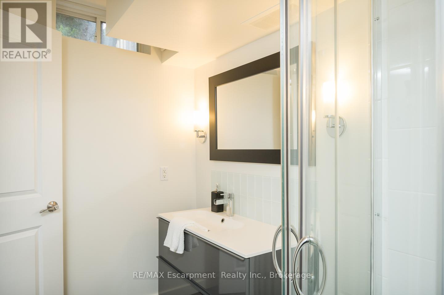 2377 Stone Glen Crescent, Oakville, Ontario  L6M 0C7 - Photo 32 - W12920944