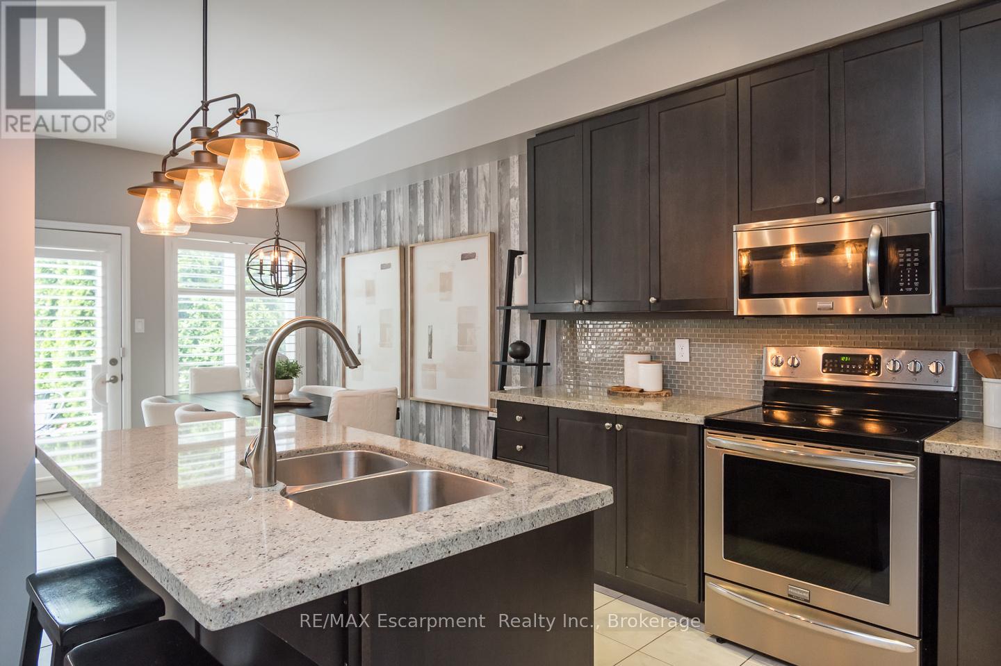 2377 Stone Glen Crescent, Oakville, Ontario  L6M 0C7 - Photo 7 - W12920944